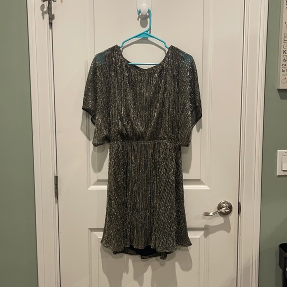 Arc and Co Size Large Black and Gold Shimmer Mini Dress - Picture 1 of 8